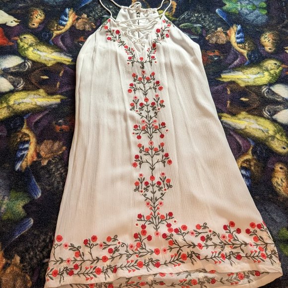 Willow & Clay Embroidered White Lace Up Sundress - Folklore / Folk Art Inspired - Picture 2 of 6